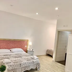 Romano B&B , Bari Italy