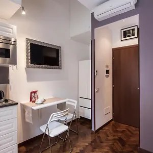 Vite 2*, Rome Italy